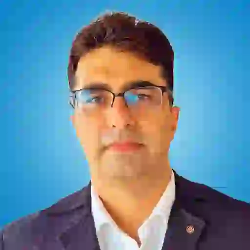 Dr. Vinay Shukla, Founder and Director, Anaesthesiologist & Critical Care Expert